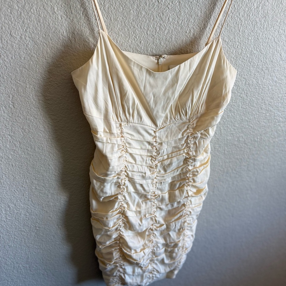 C/MEO Collective Cream Ruched Mini Dress Chic Minimalist Spring Medium - Picture 5 of 10